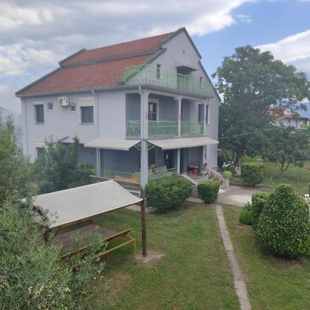 Green Garden Guesthouse Shkoder Exterior photo